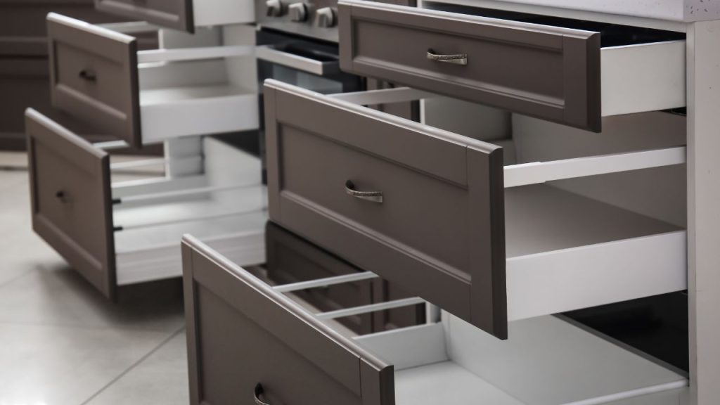 How to Remove Kitchen Drawers
