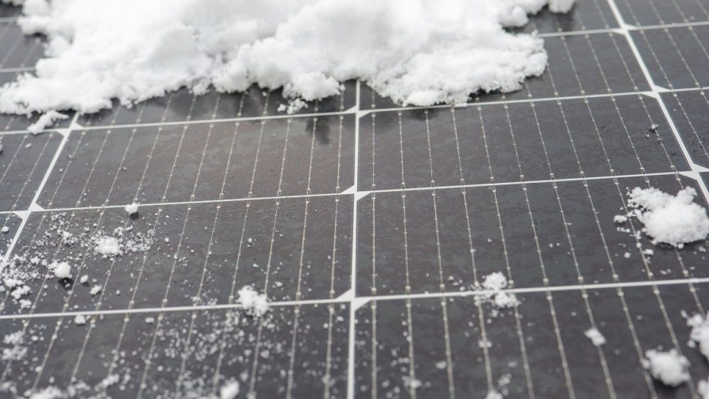 Does Snow Affect Solar Panels